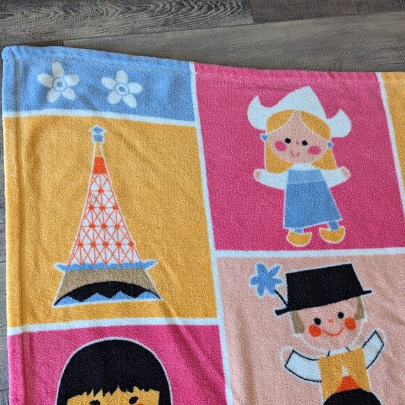 Disney Parks Original Souvenir It's A Small World Cozy Throw Blanket 40x70 - Picture 5 of 8